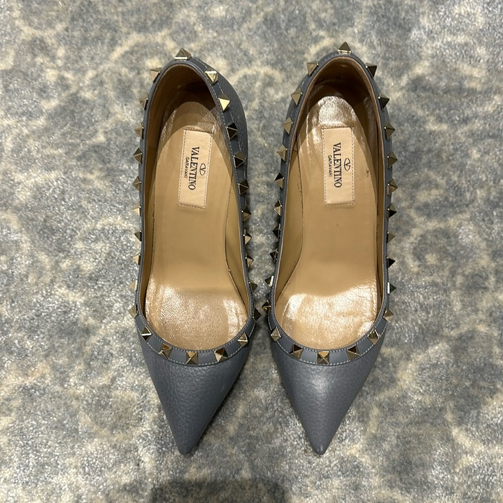 Valentino Garvanti Rockstud Pumps